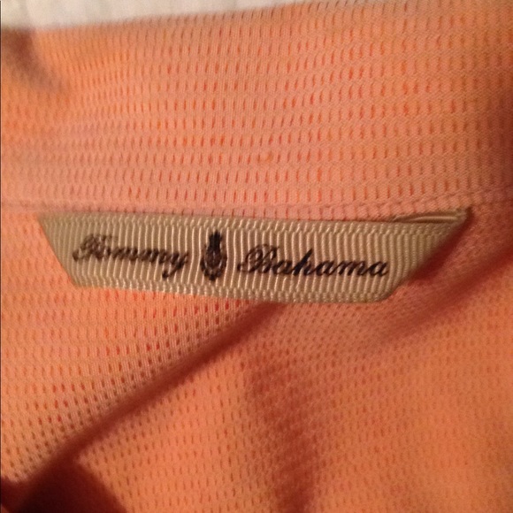 Tommy Bahama 100% silk shirt - Picture 4 of 5
